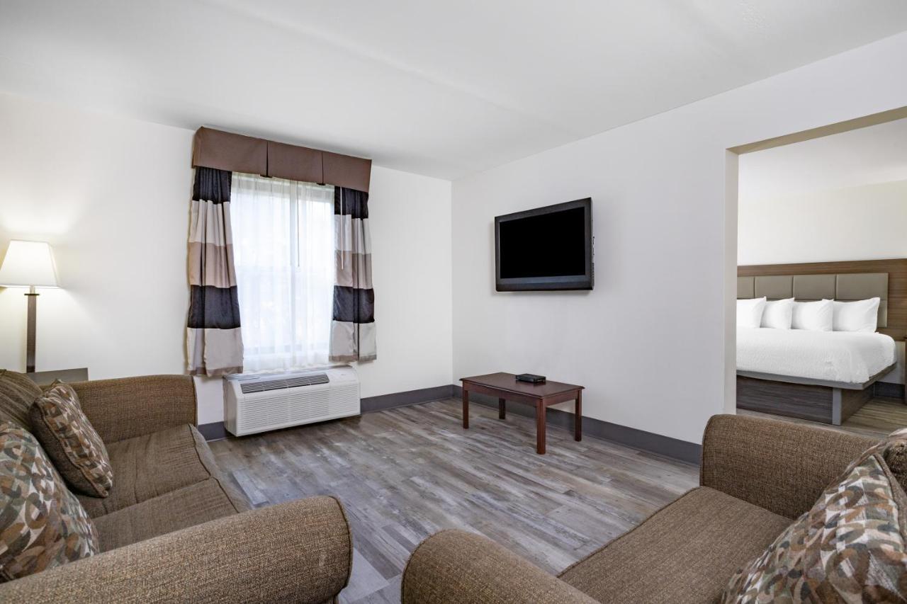 Ramada By Wyndham Хендерсонвилл Экстерьер фото